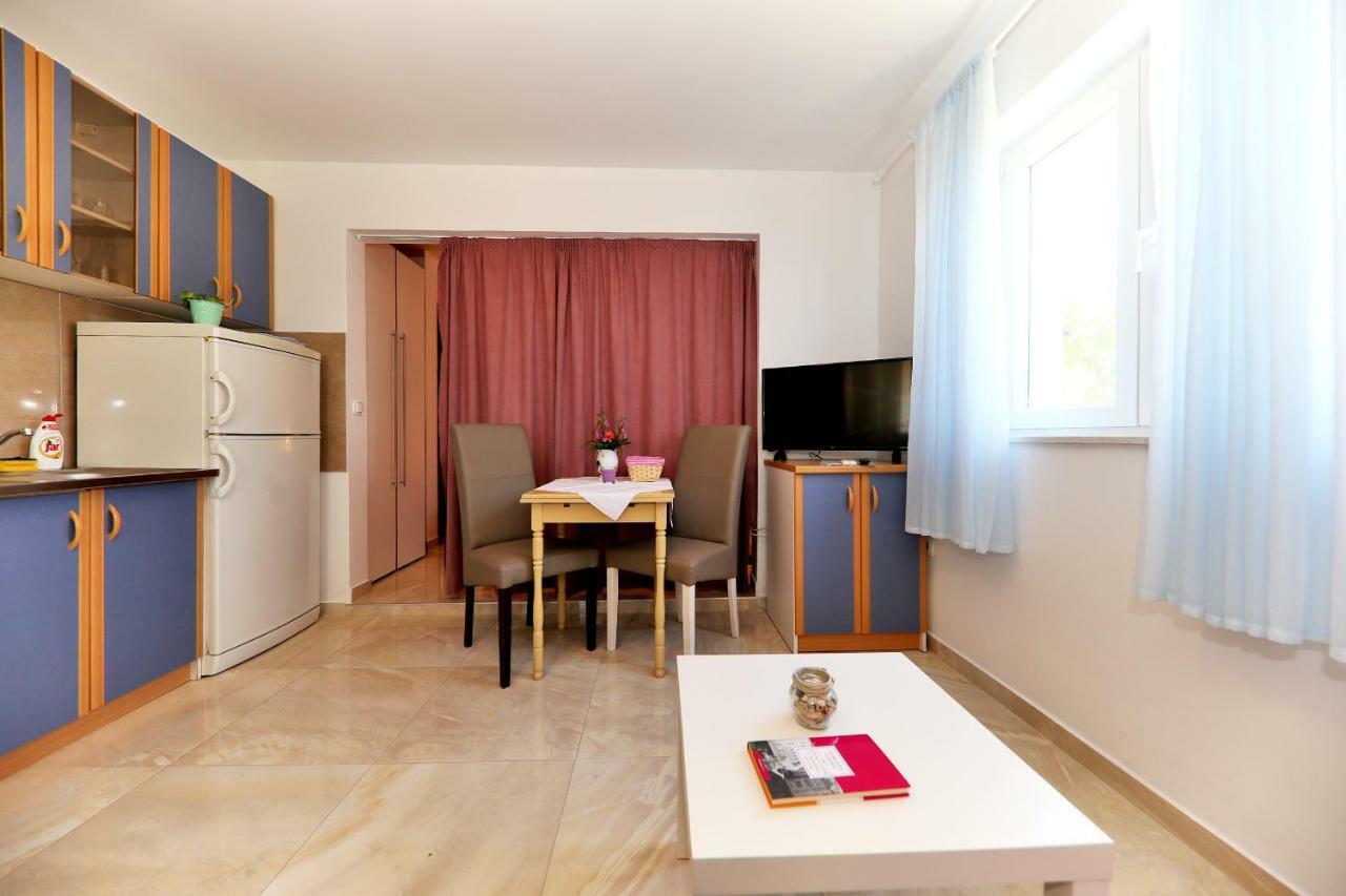 Apartments Anka Rtina Exterior photo